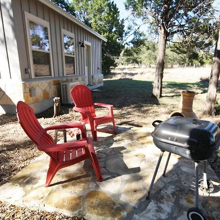 Cabins At Flite Acres - Texas Sage ウィンバリー エクステリア 写真