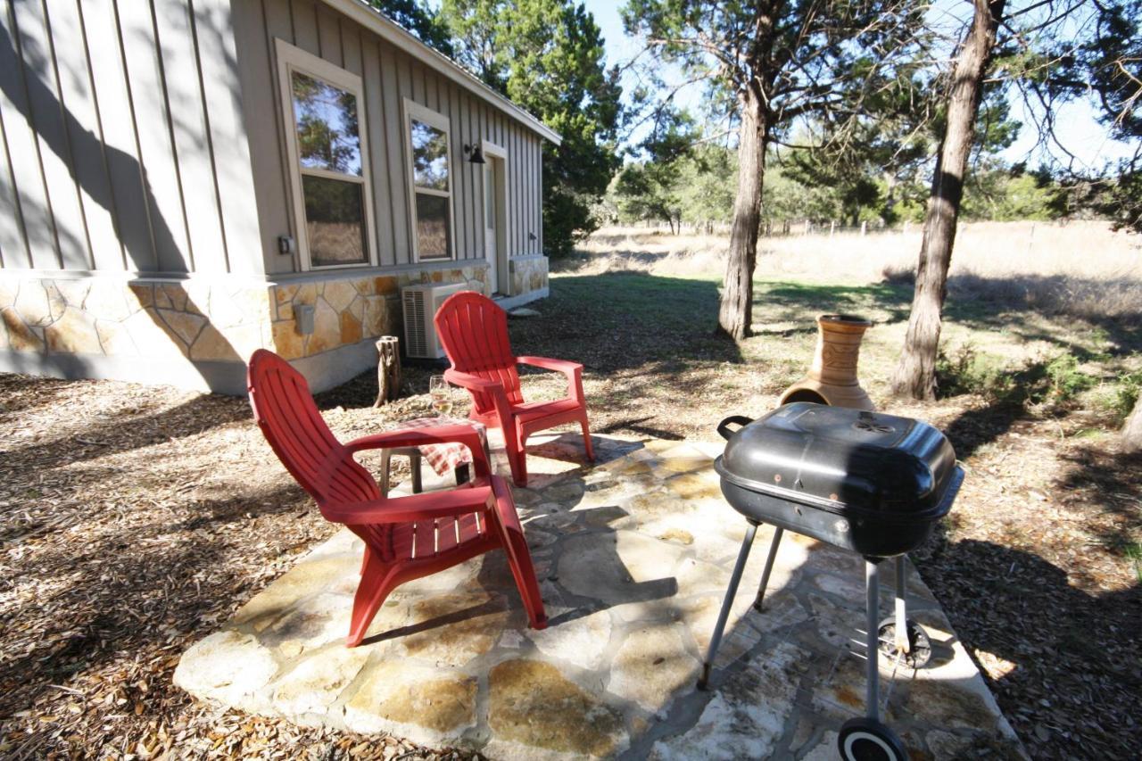 Cabins At Flite Acres - Texas Sage ウィンバリー エクステリア 写真